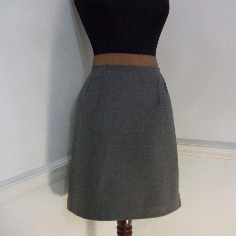 Ann Taylor Loft Petites Grey Skirt - Size 8P